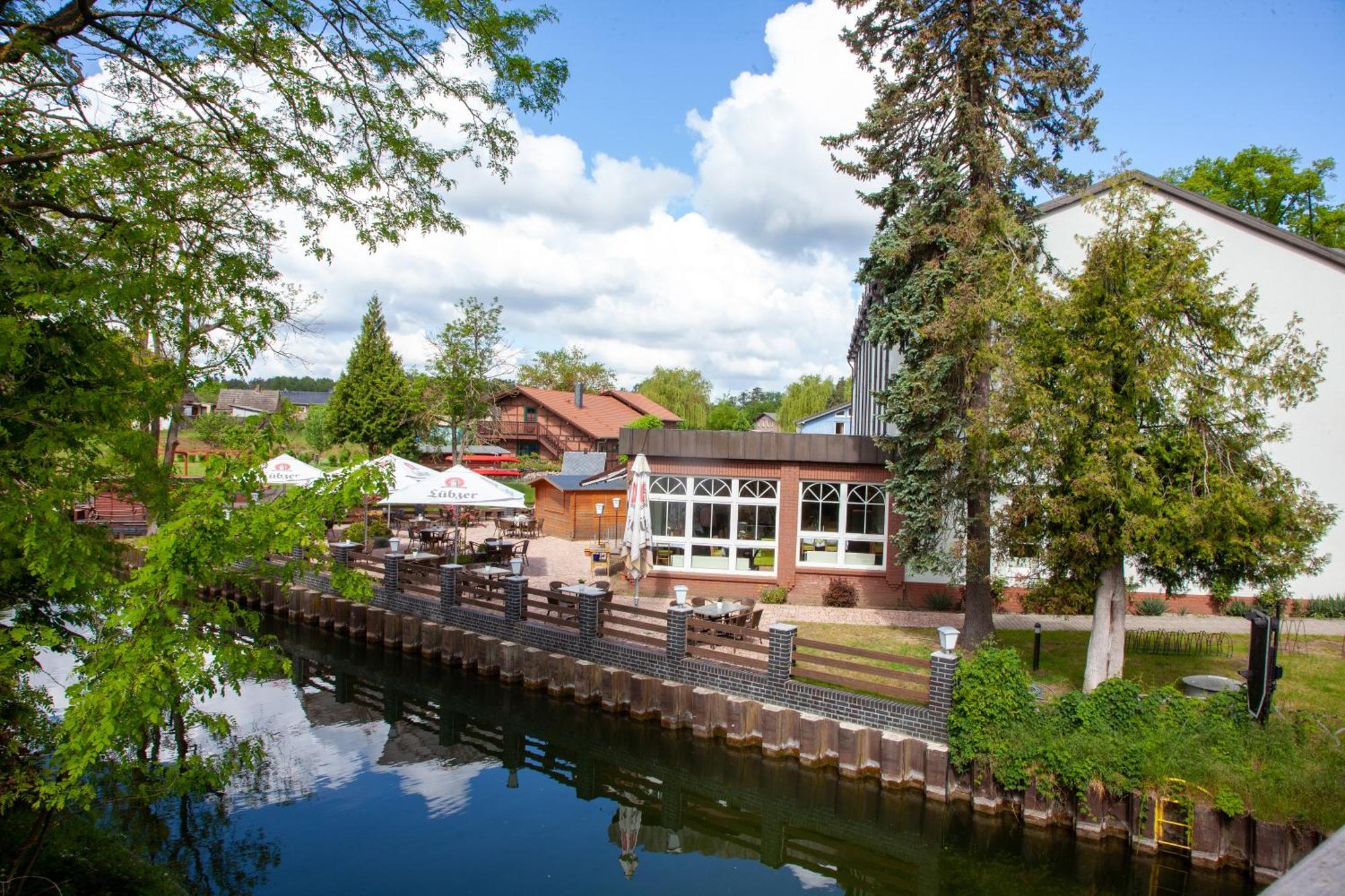 Seehotel Zum Loewen Strasen Екстер'єр фото